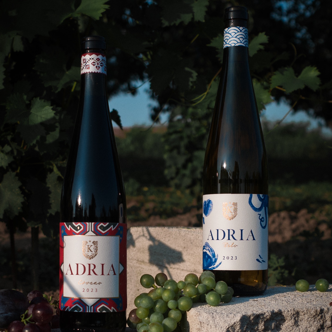 Adria belo i crveno